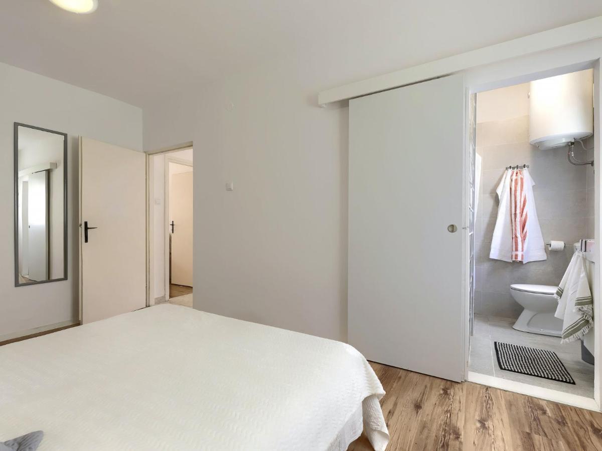 Apartment Laura By Interhome Pula Eksteriør billede